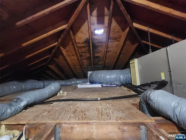 $3,200 | 52 North 14th Street, Unit 2, Hawthorne, NJ 07506