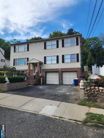 $3,200 | 52 North 14th Street, Unit 2, Hawthorne, NJ 07506