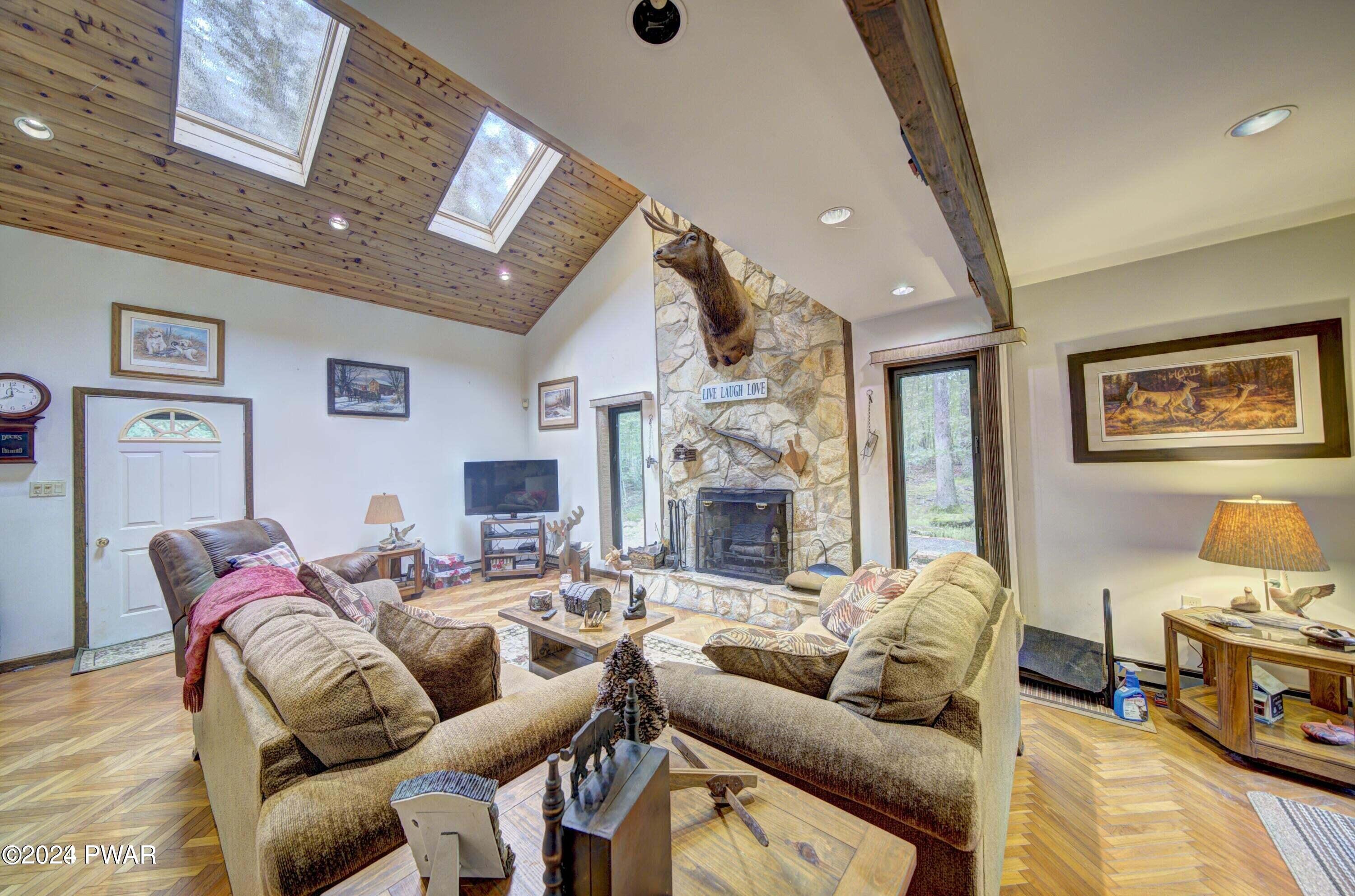 202 Tanager Road Lackawaxen, PA 18435 - Photo 8 of 43