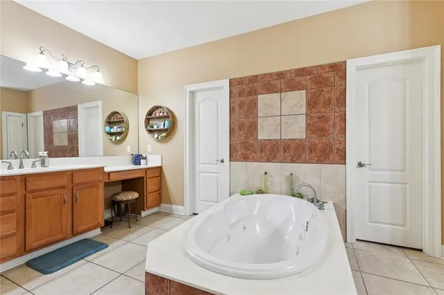 $521,900 | 3319 Turnberry Lane, Harvey, LA 70058