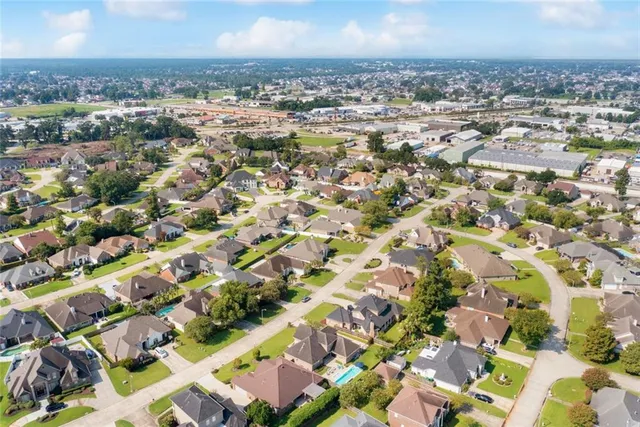 $521,900 | 3319 Turnberry Lane, Harvey, LA 70058