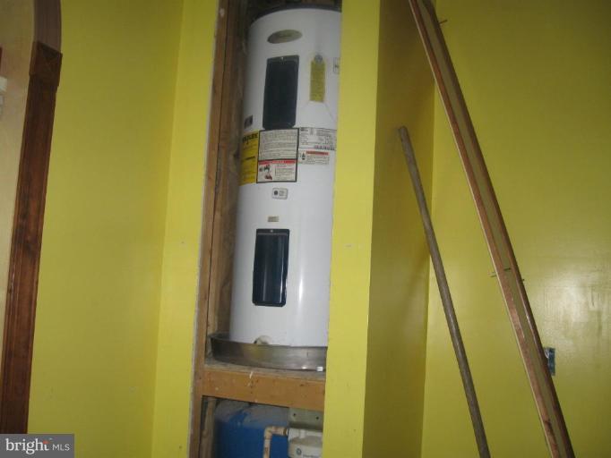 11796 River Road Ridgely, MD 21660 - Photo 9 of 29 Newer waterheater
