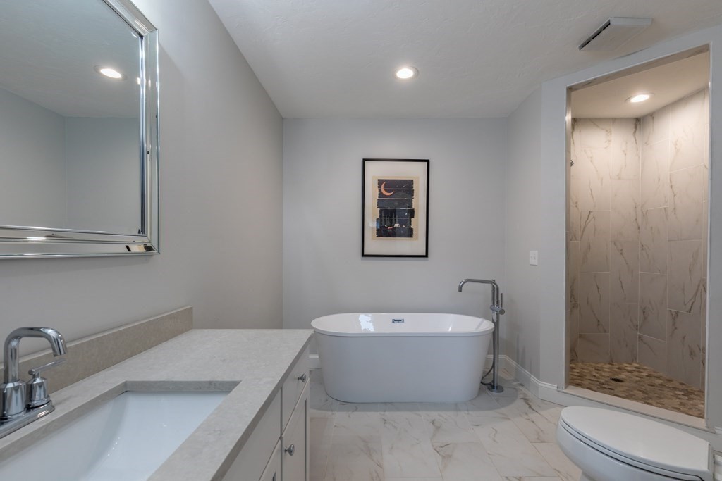 47 Eastern Point Drive, Unit 40 Shrewsbury, MA 01545 - Photo 17 of 30