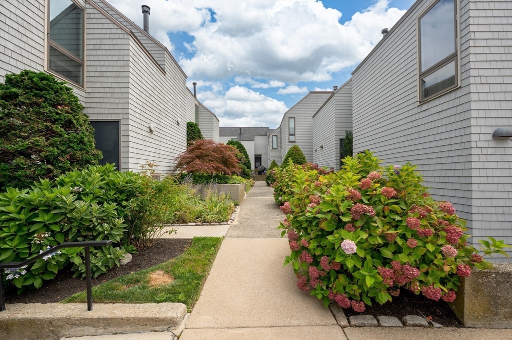 23 Skinners Path, Unit 23 Marblehead, MA 01945 - Photo 21 of 22