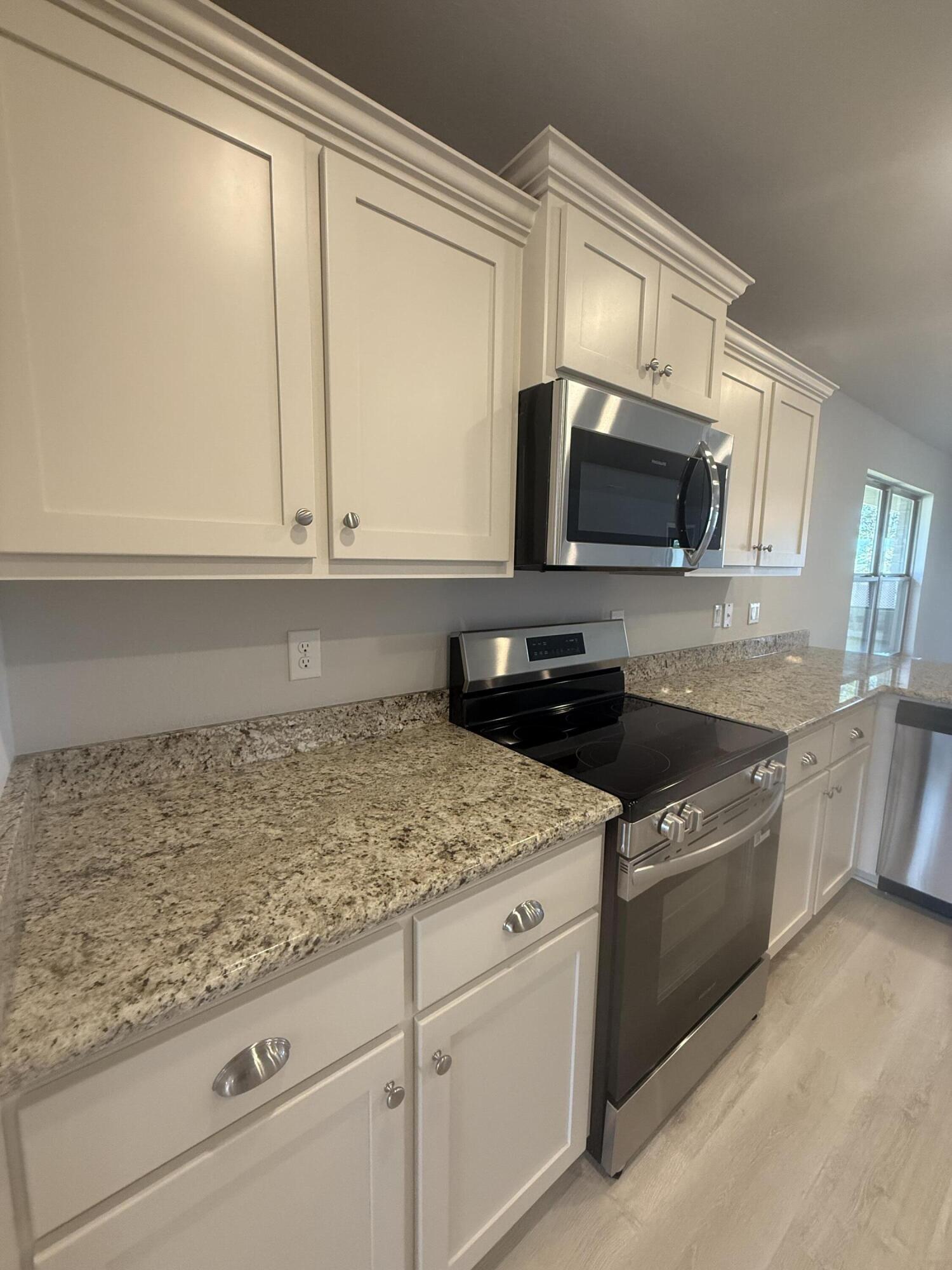 174 Ridgeway Circle Crestview, FL 32536 - Photo 8 of 27 IMG_4649