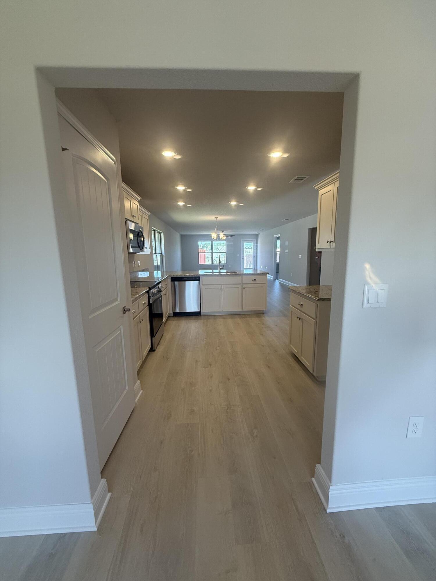 174 Ridgeway Circle Crestview, FL 32536 - Photo 10 of 27 IMG_4648