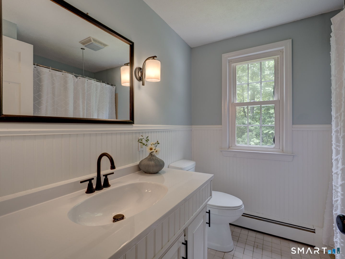 39 Woodhaven Road Glastonbury, CT 06033 - Photo 31 of 40 Hallway bathroom