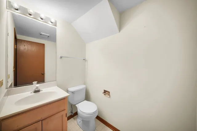 $299,500 | 1429 Orleans Drive, Unit 1429, Mundelein, IL 60060