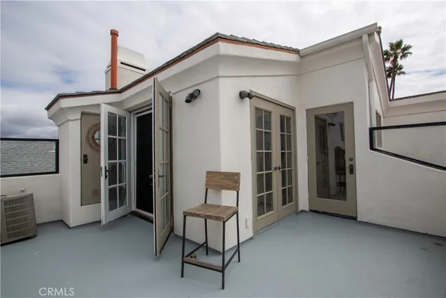 $2,595,000 | 407 1/2 Goldenrod Avenue, Corona del Mar, CA 92625