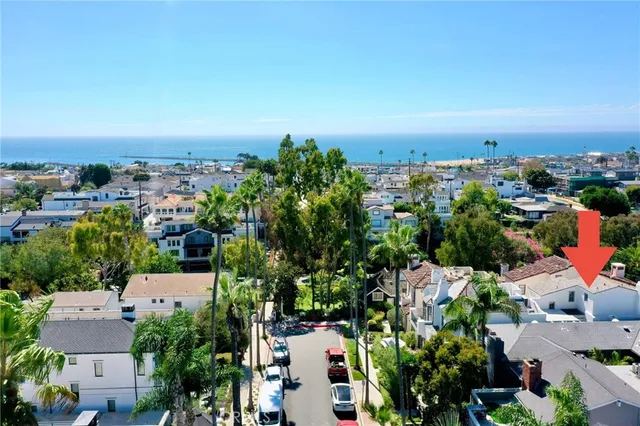 $2,595,000 | 407 1/2 Goldenrod Avenue, Corona del Mar, CA 92625