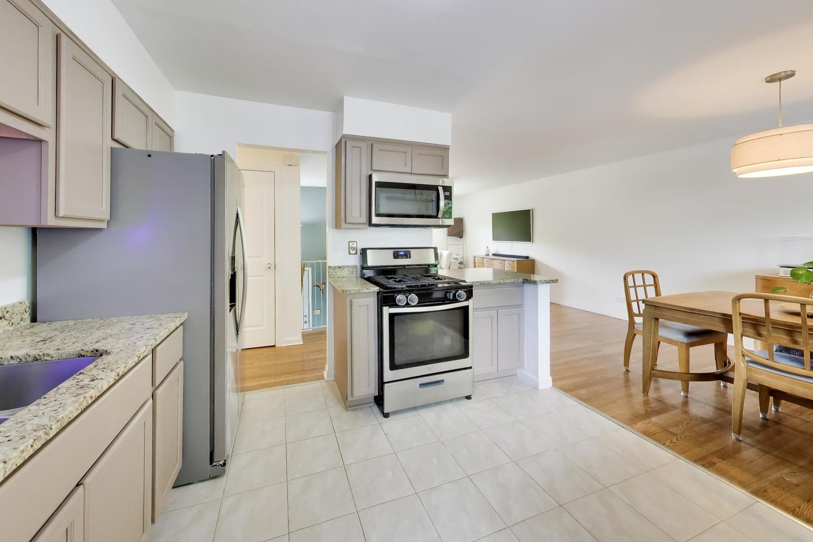 460 North Ridgemoor Avenue Mundelein, IL 60060 - Photo 13 of 41