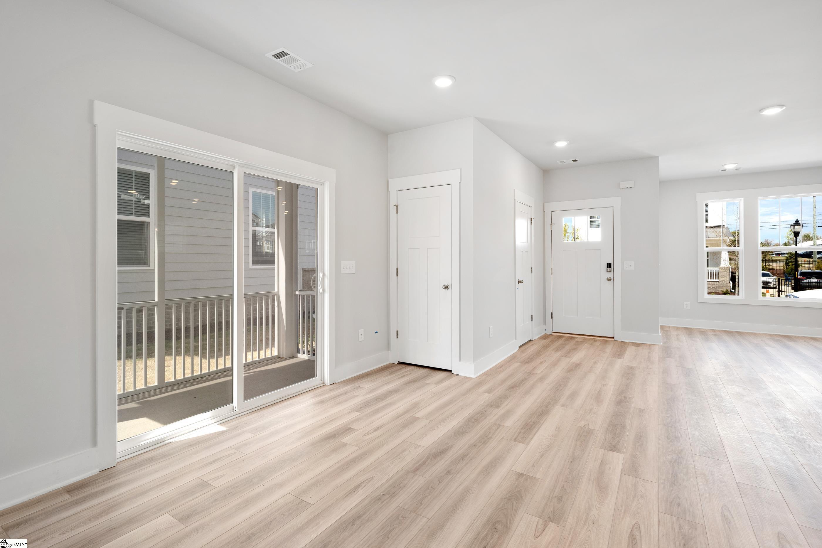 46 Elmsley Road Greenville, SC 29607 - Photo 12 of 33