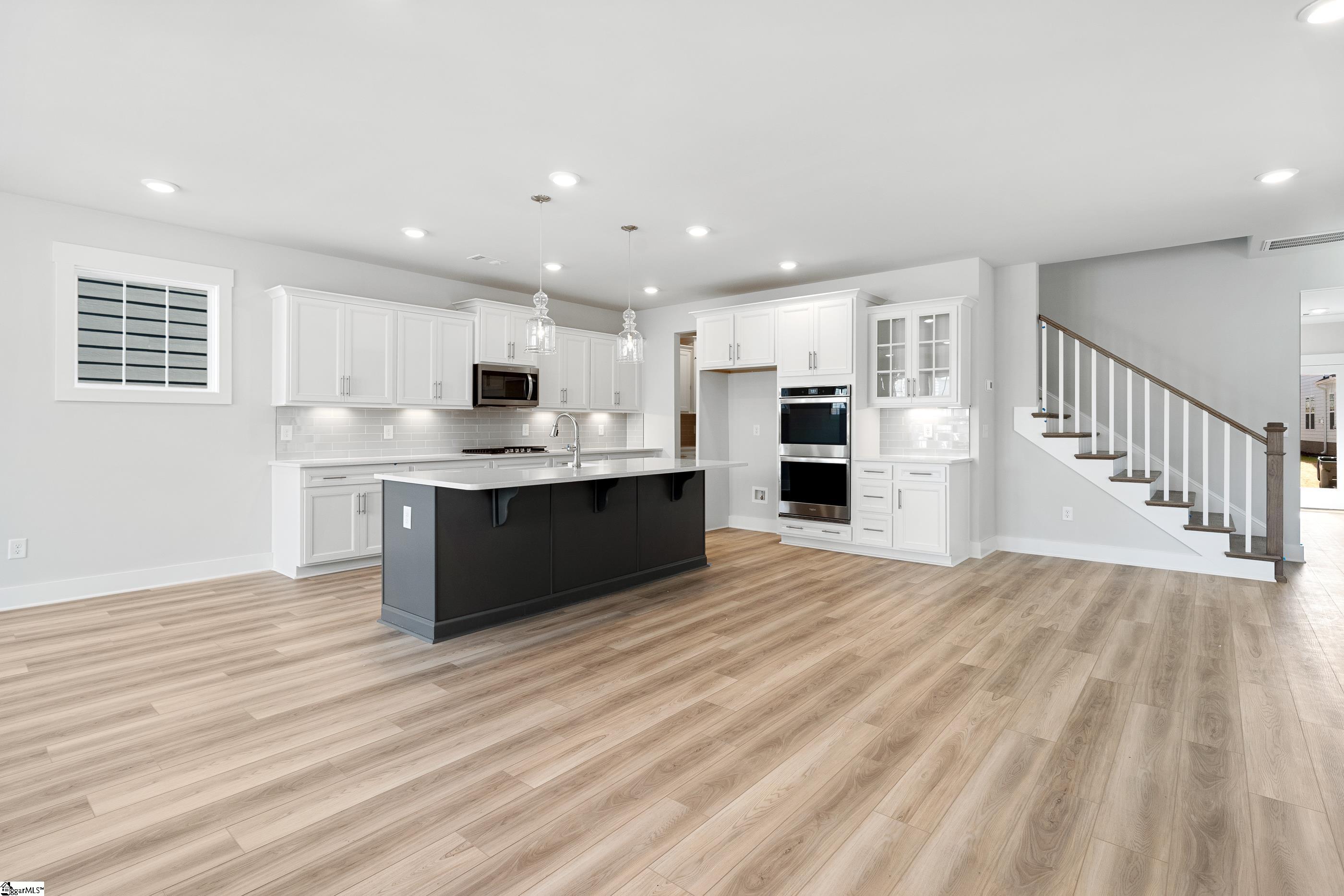 46 Elmsley Road Greenville, SC 29607 - Photo 7 of 33