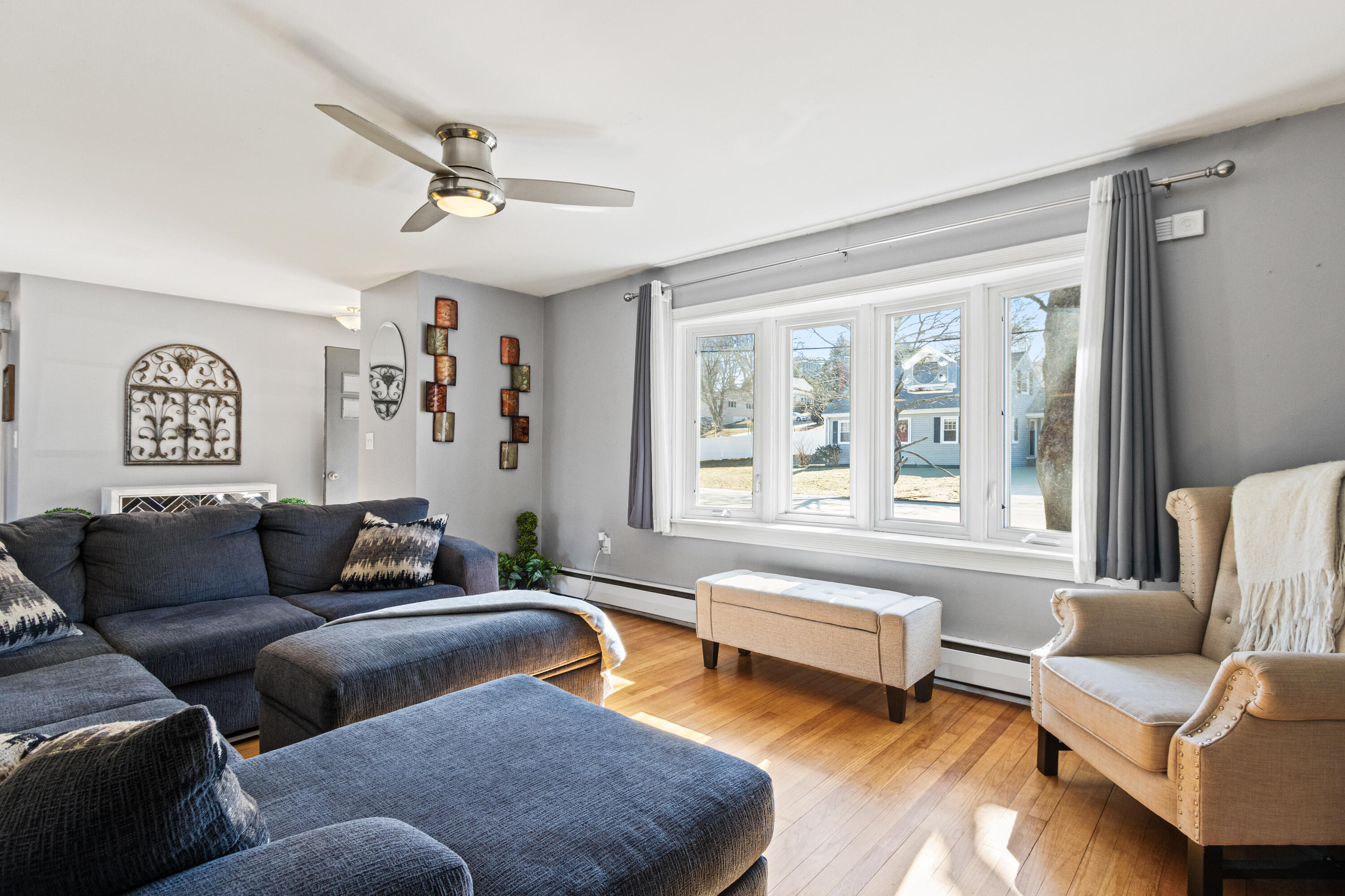 15 Bellaire Road South Portland, ME 04106 - Photo 12 of 58 Living Room (3)