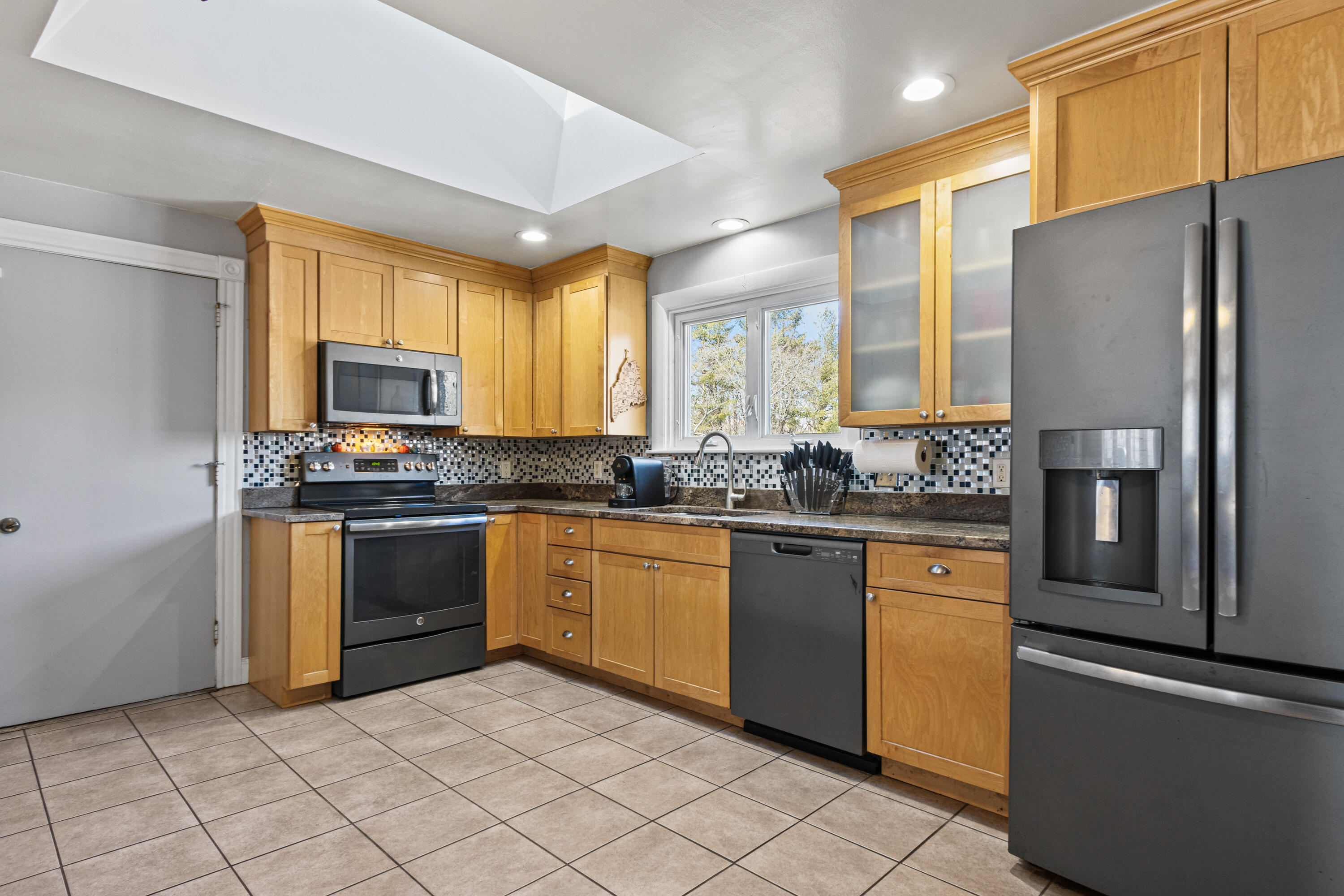 15 Bellaire Road South Portland, ME 04106 - Photo 18 of 58 Kitchen (2)