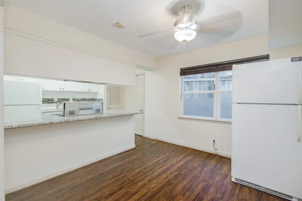 $1,275 | 1433 Cedar Post Lane, Unit 10, Houston, TX 77055