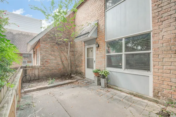 $1,275 | 1433 Cedar Post Lane, Unit 10, Houston, TX 77055