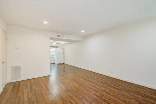 $1,275 | 1433 Cedar Post Lane, Unit 10, Houston, TX 77055