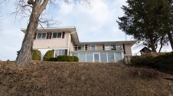 $309,900 | 1895 West 570 North, Howe, IN 46746