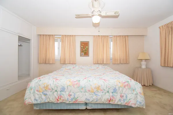 $309,900 | 1895 West 570 North, Howe, IN 46746