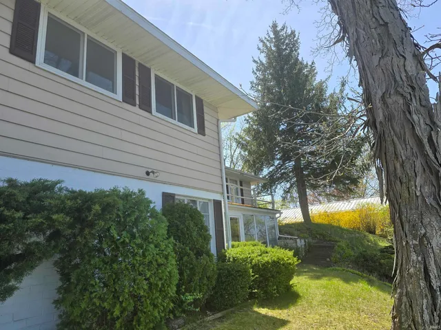 $345,000 | 1895 West 570 North, Howe, IN 46746