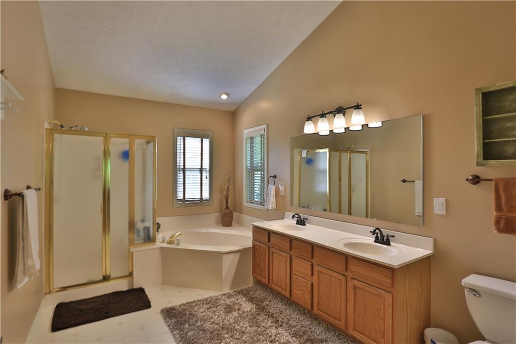 10869 Fairway Ridge Lane Fishers, IN 46037 - Photo 11 of 16 Gallery Image 11