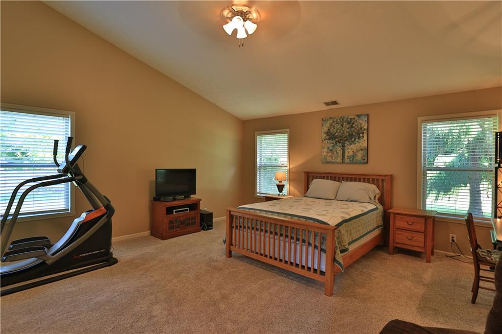 10869 Fairway Ridge Lane Fishers, IN 46037 - Photo 10 of 16 Gallery Image 10