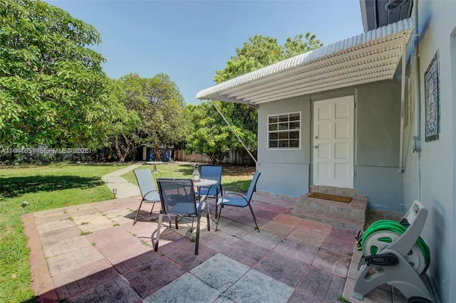 $4,850 | 7601 Southwest 59th Court, Unit 7601, South Miami, FL 33143