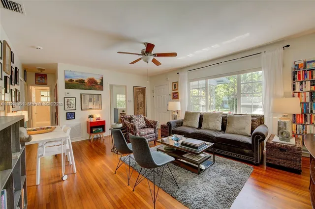 $4,850 | 7601 Southwest 59th Court, Unit 7601, South Miami, FL 33143