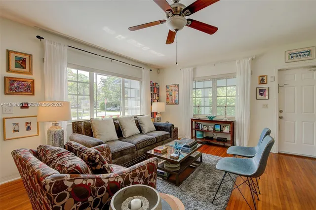 $4,850 | 7601 Southwest 59th Court, Unit 7601, South Miami, FL 33143