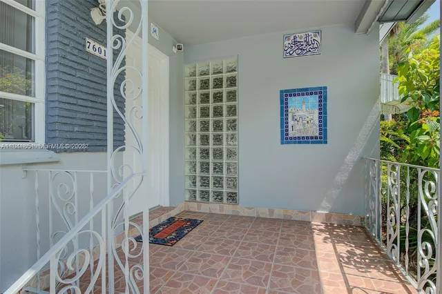 $4,850 | 7601 Southwest 59th Court, Unit 7601, South Miami, FL 33143