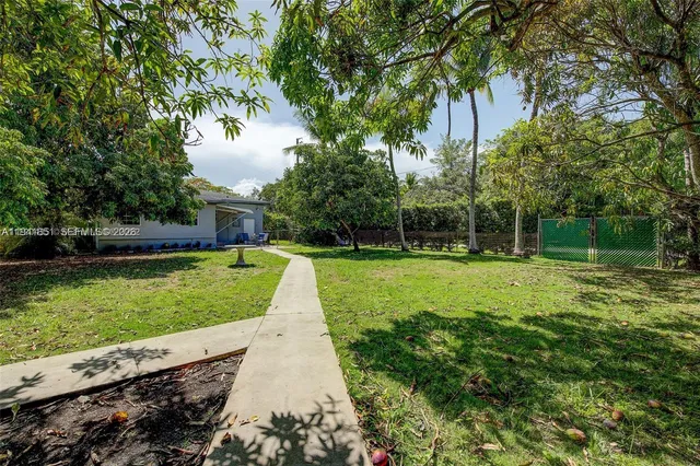 $4,850 | 7601 Southwest 59th Court, Unit 7601, South Miami, FL 33143