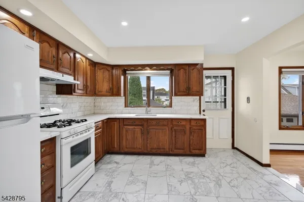 $3,500 | 97 Sipp Avenue, Unit 1, Clifton, NJ 07013