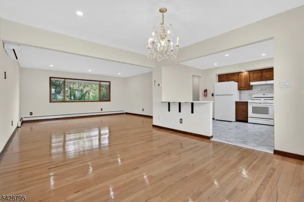 $3,500 | 97 Sipp Avenue, Unit 1, Clifton, NJ 07013