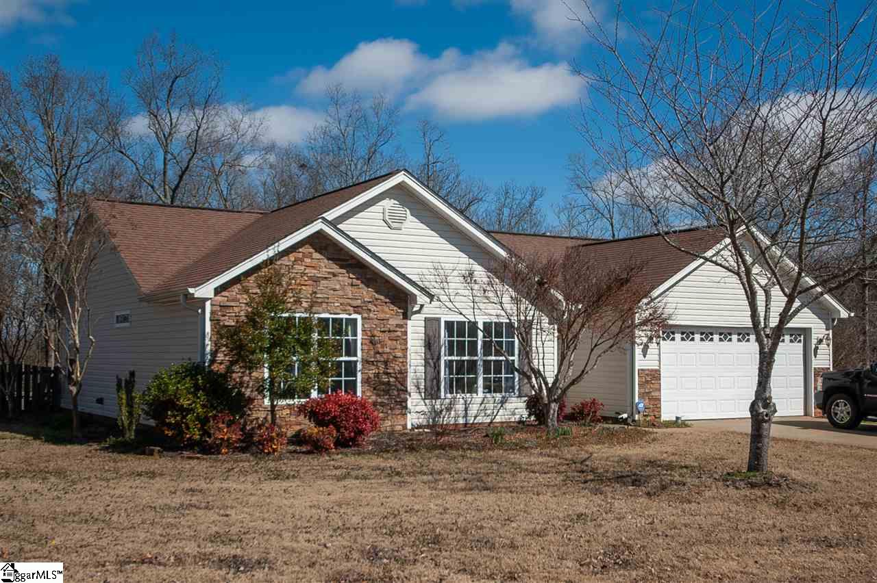 6 Rustcraft Drive Greer, SC 29651 - Photo 1 of 24 Gallery Image 1