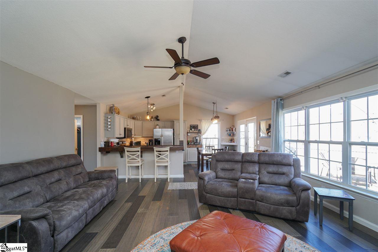 6 Rustcraft Drive Greer, SC 29651 - Photo 6 of 24 Gallery Image 6