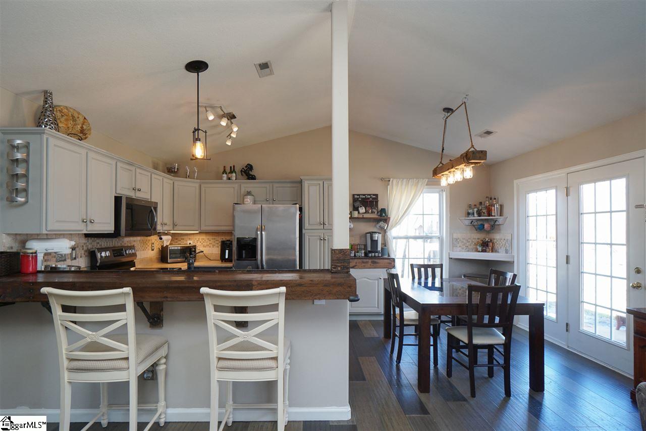 6 Rustcraft Drive Greer, SC 29651 - Photo 7 of 24 Gallery Image 7