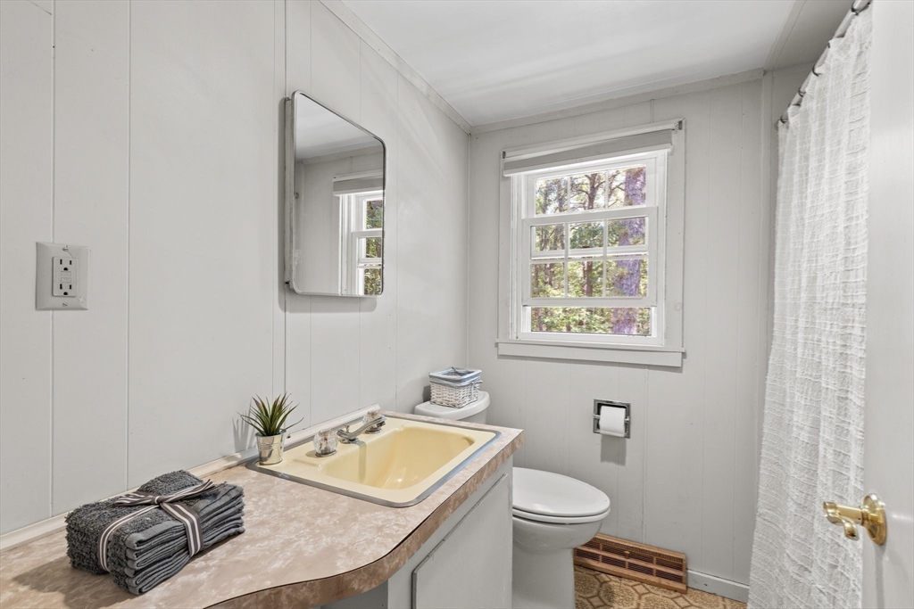 240 Wamisco Road Eastham, MA 02642 - Photo 19 of 35 Gallery Image 19