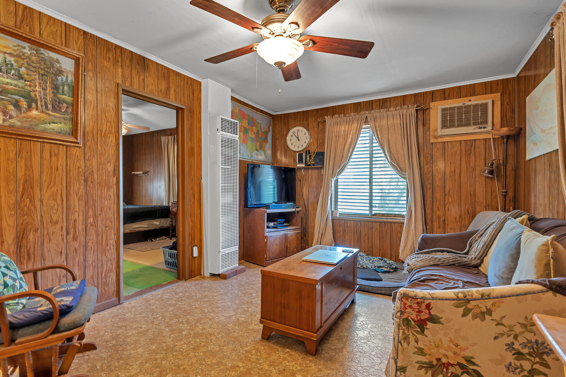 1729 Deer Creek Road Shasta Lake, CA 96019 - Photo 3 of 23 Living Room