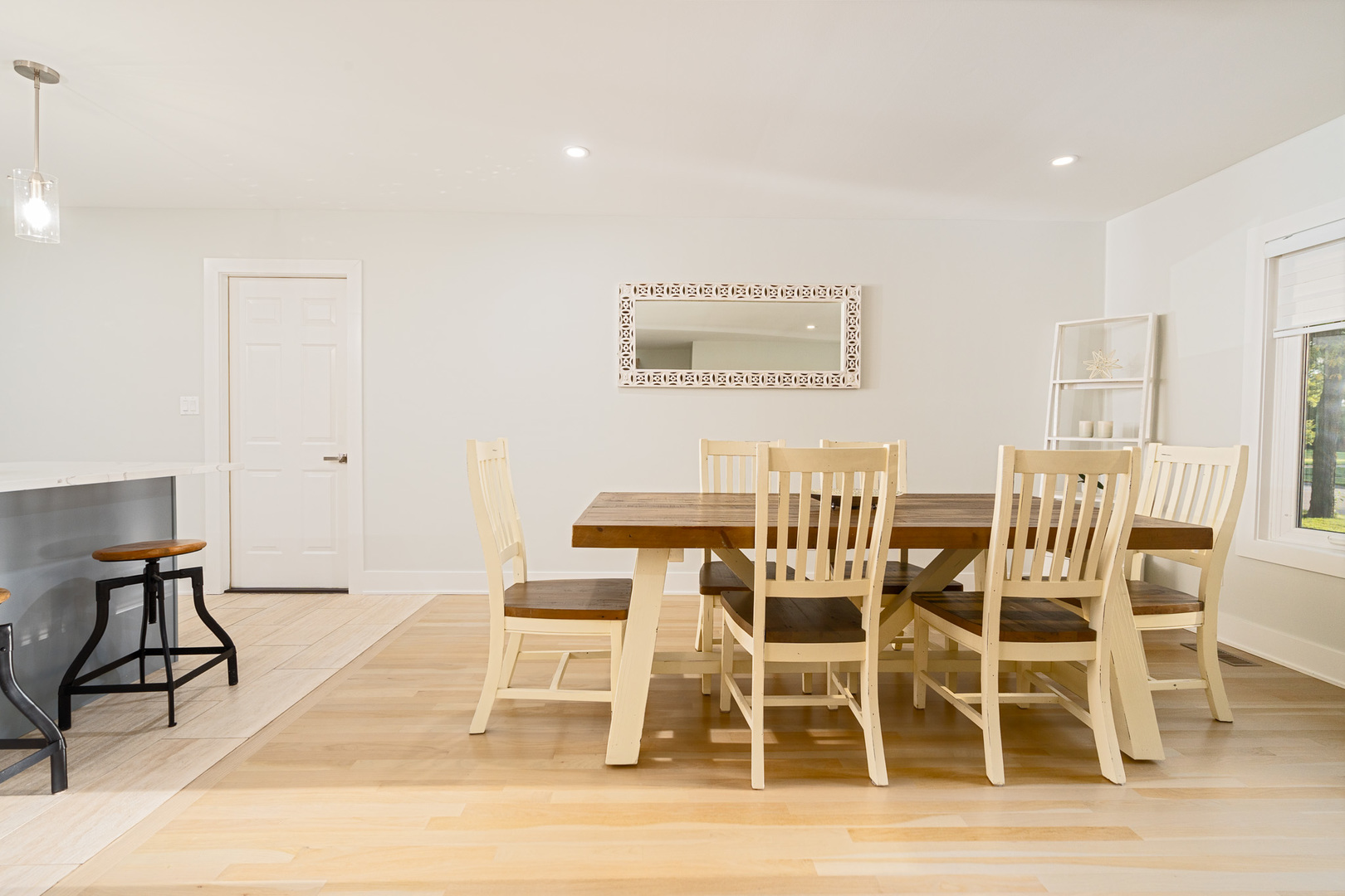 909 Springfield Drive Roselle, IL 60172 - Photo 7 of 42 a dining room with wooden floor and breakfast area