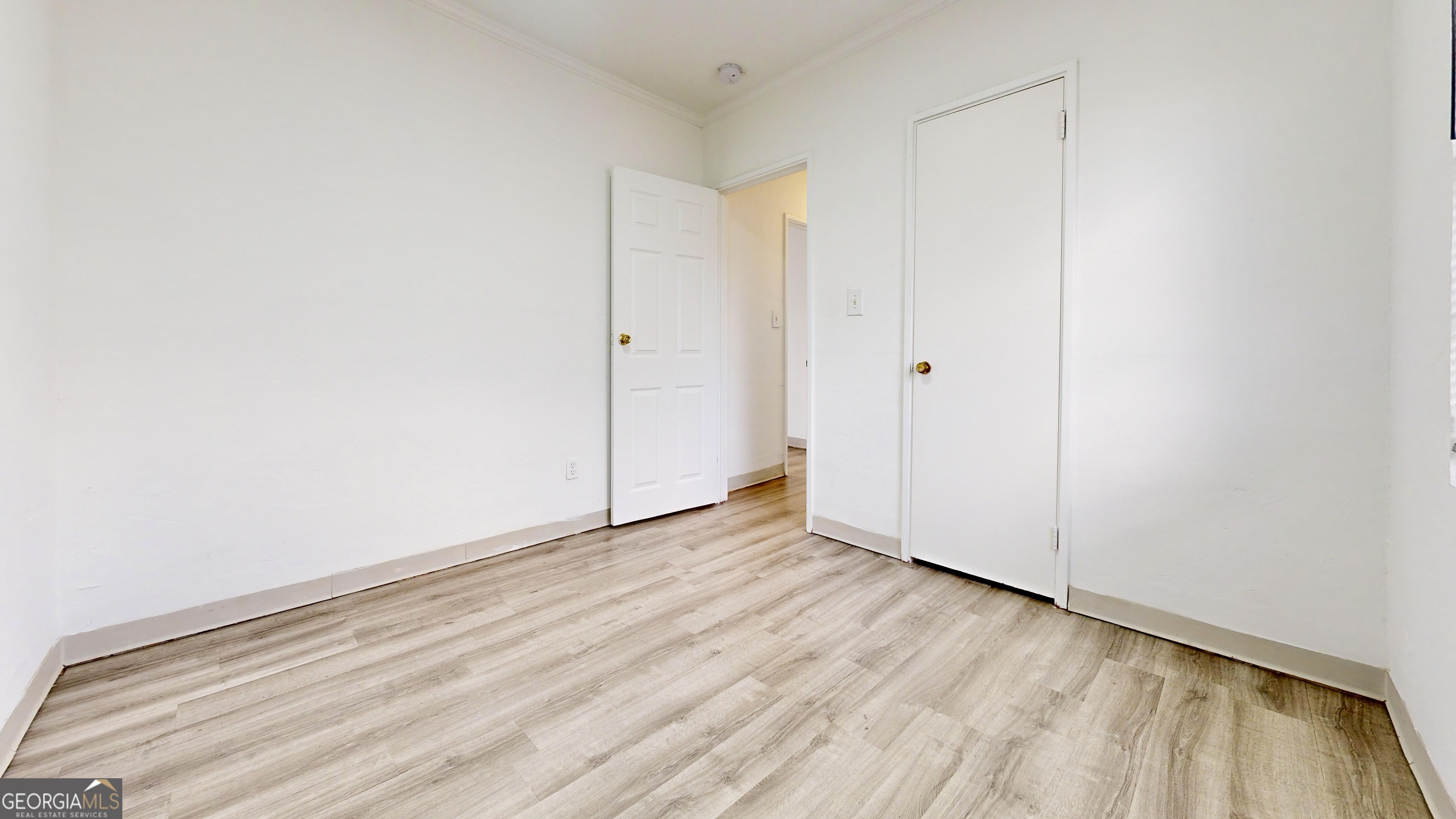 526 Ware Street Blackshear, GA 31516 - Photo 12 of 26 a view of an empty room