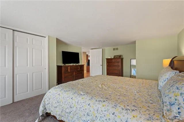 $749,900 | 1594 Mockingbird Lane, Osage Beach, MO 65065