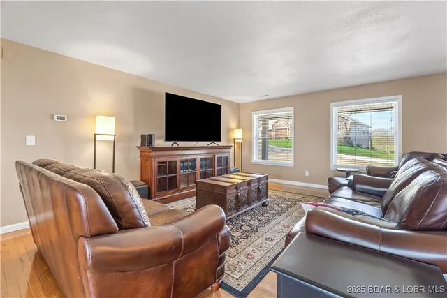 $749,900 | 1594 Mockingbird Lane, Osage Beach, MO 65065