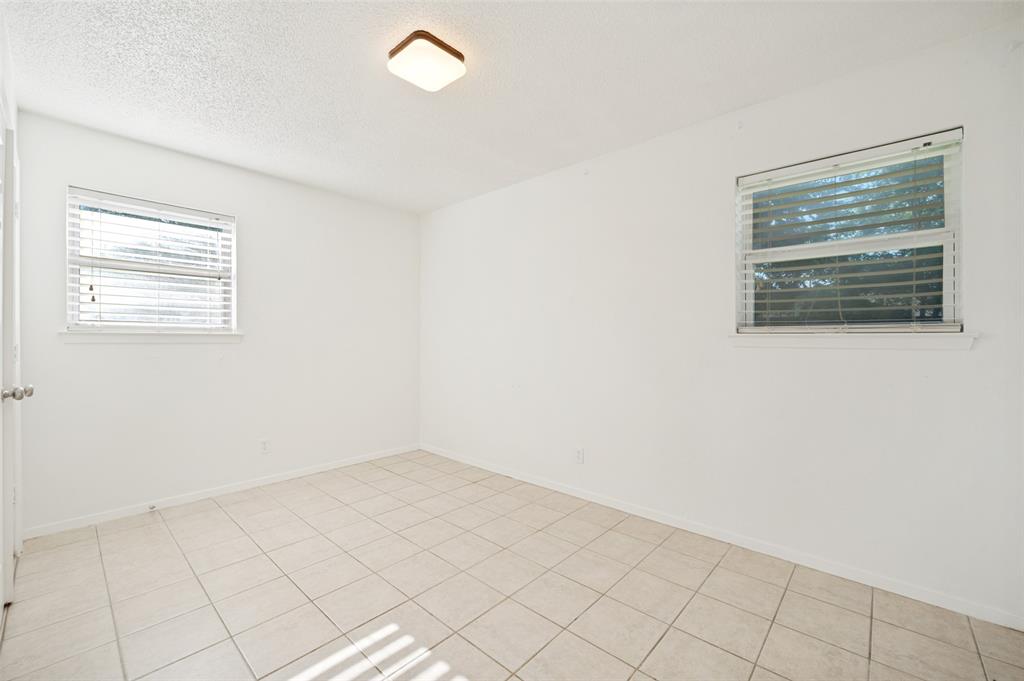 709 East Main Street Pilot Point, TX 76258 - Photo 8 of 11