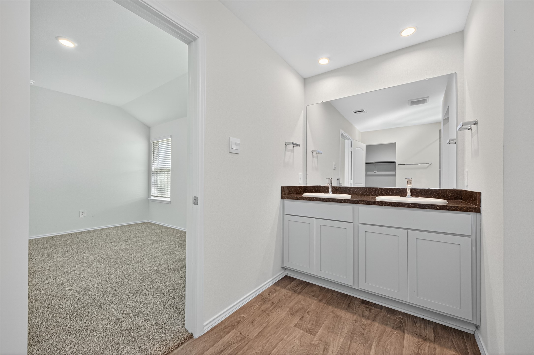 5343 Tuscany Hills Lane Spring, TX 77373 - Photo 27 of 32 Primary Bath