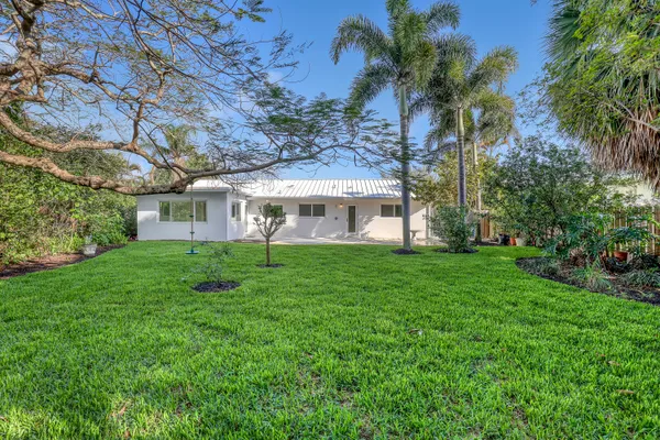 $895,000 | 532 Gulf Road, North Palm Beach, FL 33408