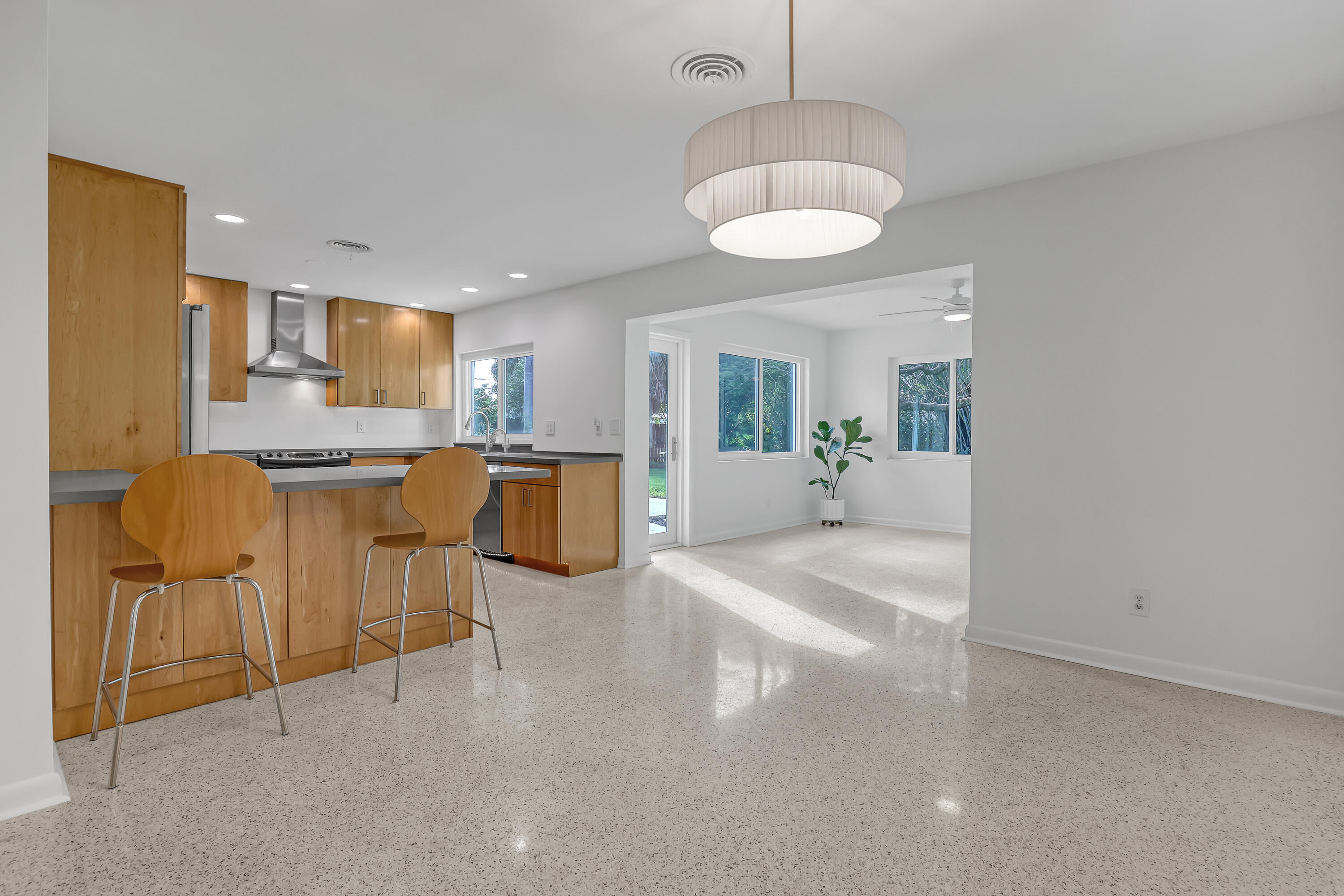 532 Gulf Road North Palm Beach, FL 33408 - Photo 13 of 50 532 Gulf (12)