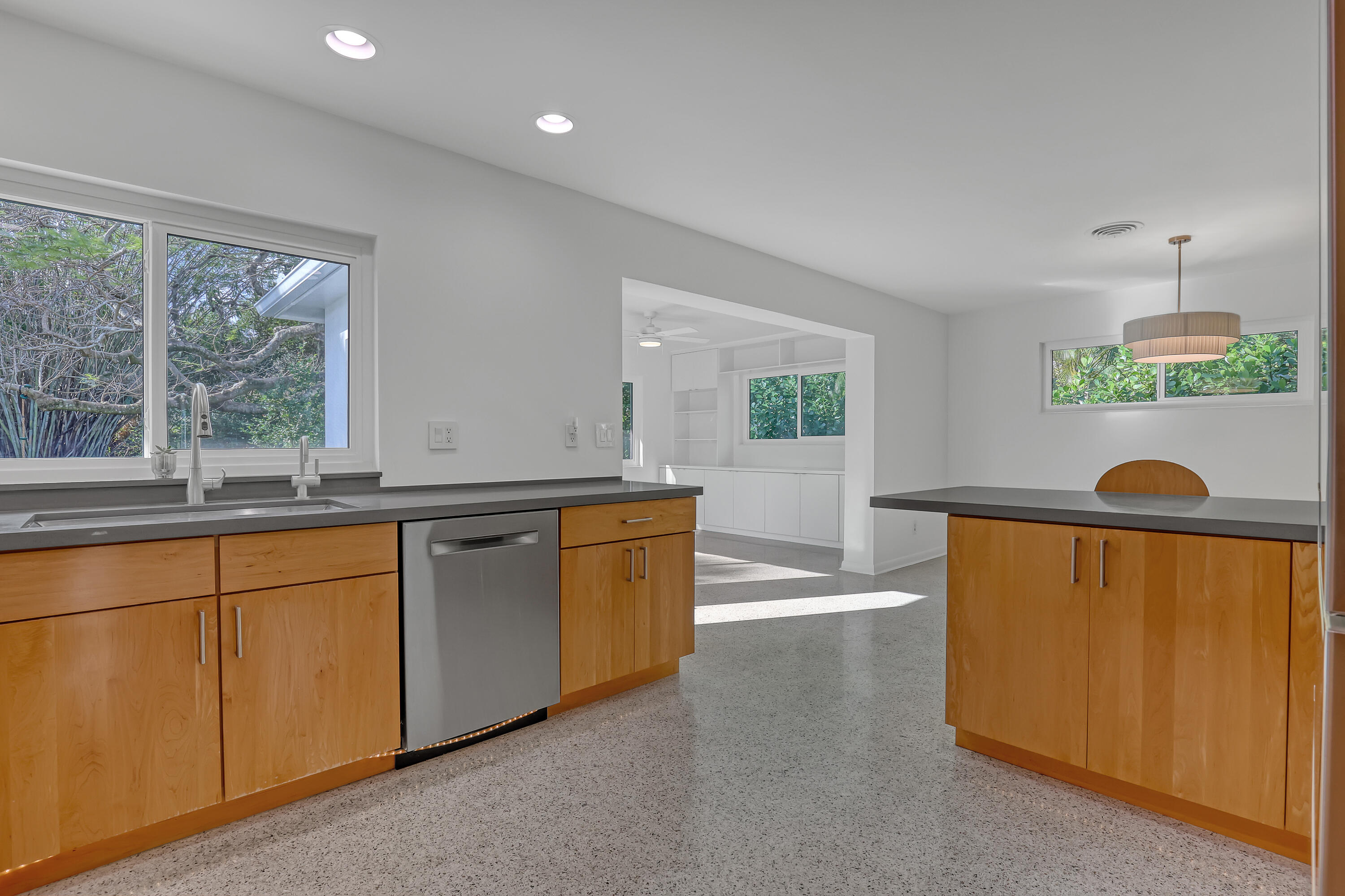 532 Gulf Road North Palm Beach, FL 33408 - Photo 17 of 50 532 Gulf (20)