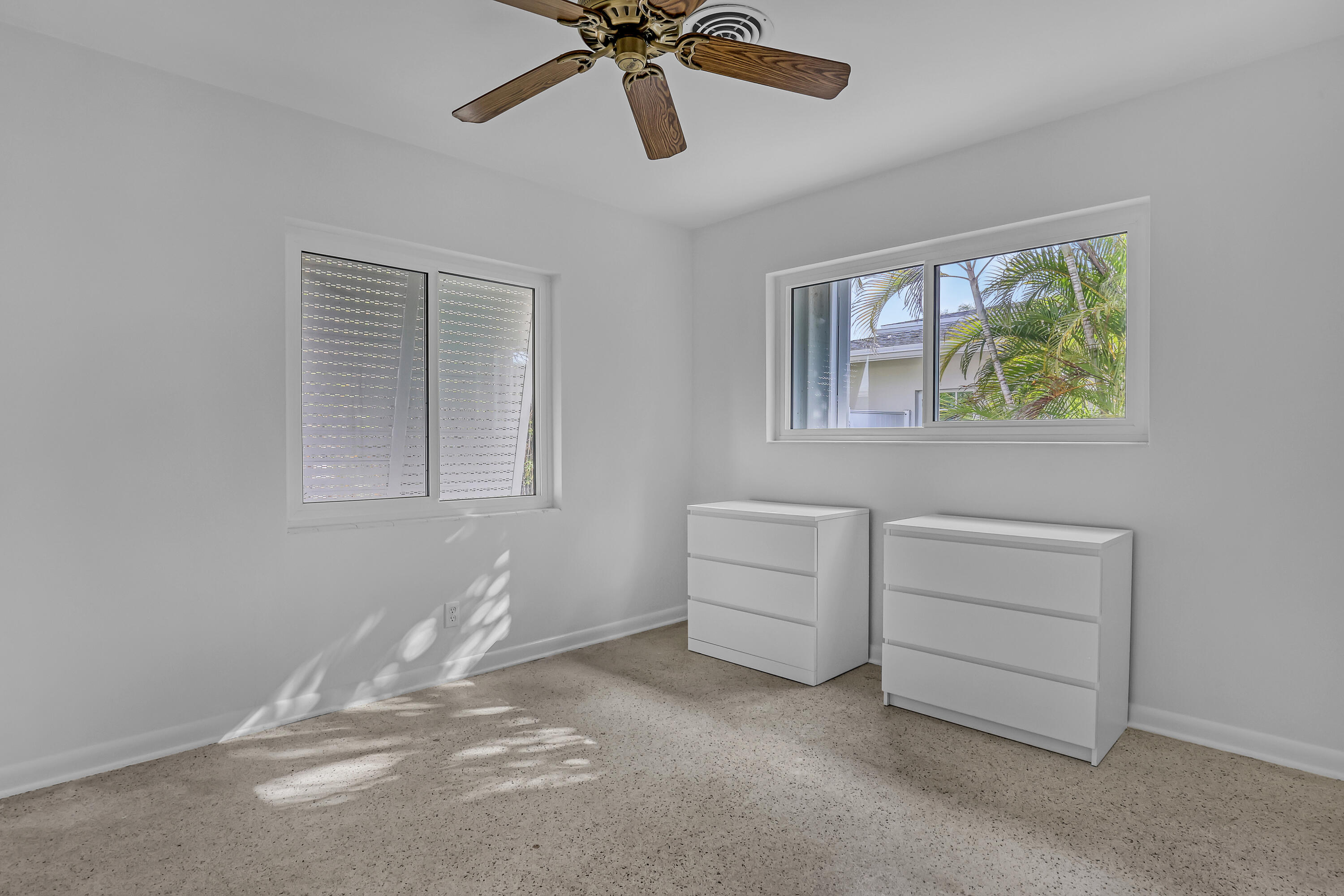 532 Gulf Road North Palm Beach, FL 33408 - Photo 28 of 50 532 Gulf (30)