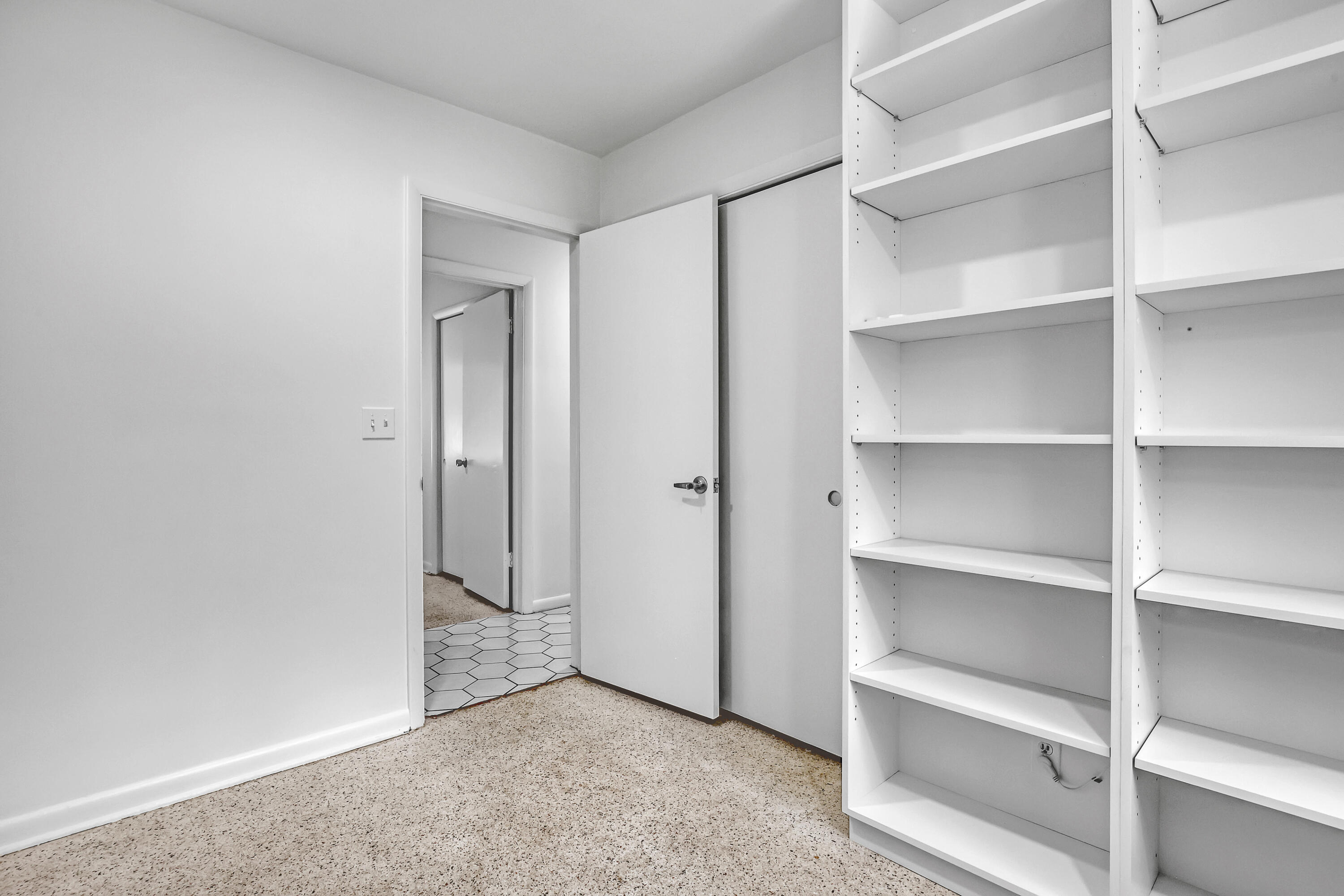 532 Gulf Road North Palm Beach, FL 33408 - Photo 32 of 50 532 Gulf (35)